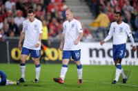 Fussball International EM 2012-Qualifikation: James MILNER, Wayne ROONEY, Ashley COLE (v. li., England)