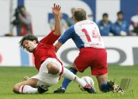 Fussball 1. Bundesliga: Hamburger SV - Bayern, Zweikampf