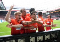 Fussball 2. BUNDESLIGA 14/15 : JUBEL 1. FC Kaiserslautern