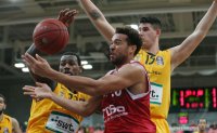 Basketball 1. Bundesliga 15/16 Hauptrunde: Walter Tigers Tuebingen - Brose Baskets Bamberg