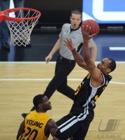 Basketball 1. Bundesliga 13/14:  Walter Tigers Tuebingen - Rasta Vechta