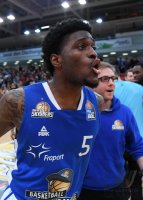 Basketball 1. Bundesliga 16/17 Hauptrunde: Walter Tigers Tuebingen - FRAPORT SKYLINERS Frankfurt