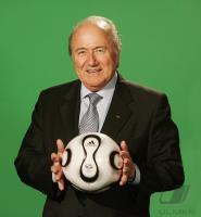 Fussball  International Blatter mit WM Ball