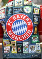 Fussball 1. Bundesliga:  FC Bayern Muenchen Fan mit Kutte