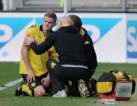Fussball 1. Bundesliga  2010/2011:  Sven Bender (Borussia Dortmund) verletz