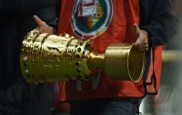 Fussball DFB Pokal Halbfinale 14/15: FC Bayern Muenchen - Borussia Dortmund