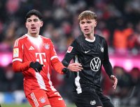 Fussball 1. Bundesliga  Saison  2025/2026  16. Spieltag FC Bayern Muenchen -  VfL Wolfsburg