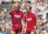 Fussball FC Bayern-Leverkusen: Hoeness, Rummenigge