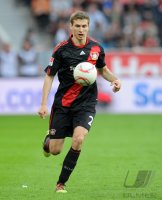 Fussball: 1. Bundesliga Saison 2010/2011: Leverkusen, SCHWAAB am Ball