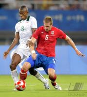 FUSSBALL  Olympia 2008  Peking  Vorrunde Serbien - Elfenbeinkueste