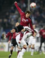 Fussball Uefa-Pokal: Hamburg - Bukarest, Zweikampf