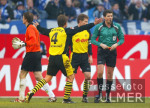 Fussball 1. Bundesliga: Schalke - Dortmund, Gel-Rot f. Lehmann