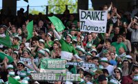 Fussball 1. Bundesliga  Saison  2012/2013: SV Werder Bremen Fans bedanken sich bei Ex Trainer Thomas Schaaf