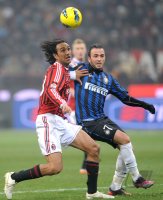 FUSSBALL International SERIE A 2011/2012:  Alessandro Nesta (li, AC Mailand) gegen Giampaolo Pazzini (Inter Mailand)