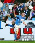 Fussball 1. Bundesliga: Bochum - Bayern, Zweikampf