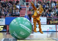 Basketball 1. Bundesliga 15/16 Hauptrunde: Walter Tigers Tuebingen - medi bayreuth