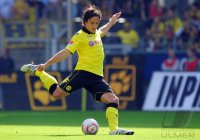 Fussball: 1. Bundesliga Saison 2010/2011: Dortmund, HUMMELS Einzelaktion
