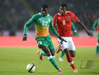 Fussball International:  Igor Lolo (li, Elfenbeinkueste)  gegen David Alaba (Oesterreich)