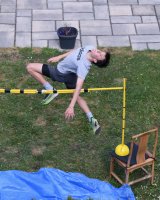 Leichtathletik: Hochspringer Lukas Gaertner (TV Rottenburg) trainiert im eigenen Garten