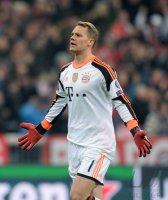 Fussball International CHL Saison 13/14: JUBEL Torwart Manuel Neuer (FC Bayern Muenchen)