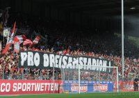 Fussball 1. Bundesliga  Saison 2011/2012: Fanplakat: Pro Dreisamstaion!