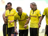 FUSSBALL DFB POKAL SAISON 2012/2013: Marco Reuss (Borussia Dortmund)und Marcel Schmelzer (Borussia Dortmund)