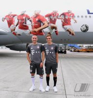 Fussball Audi Football Summer Tour USA 2016 FC Bayern Muenchen; Franck Ribery mit FCB Flieger