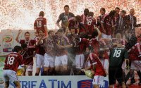 FUSSBALL SERIE A:  Meister 2011  AC Mailand: JUBEL