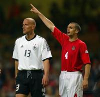 FUSSBALL Lnderspiel Spielszene Wales - Deutschland