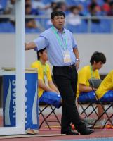 FUSSBALL INTERNATIONAL: Trainer Kim Jong Hun (Nordkorea)