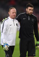 Fussball CHL  Saison 2014/2015: Torwart Salvatore Sirigu (Paris Saint-Germain)