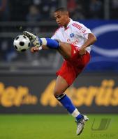 FUSSBALL 1. BUNDESLIGA: Hamburg, AOGO Einzelaktion