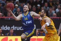 Basketball 1. Bundesliga 16/17 Hauptrunde: Walter Tigers Tuebingen -  s. Oliver Wuerzburg