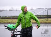 Oberbuergermeister Boris Palmer (Die Gruenen) im Regenwetter