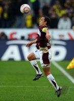 Fussball: 1. Bundesliga Saison 2010/2011, Hannover CHERUNDOLO am Ball