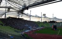 FUSSBALL WM 2010, Public Viewing im Olympiastadion MuenchenFUSSBALL WM 2010, VORRUNDE: Deutschland - Serbien