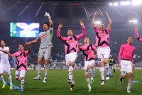 FUSSBALL SERIE A:  Emanuele Giaccherini, Gianluigi Buffon , Andrea Barzagli , Stephan Lichtsteiner , Leonardo Bonucci, Giorgio Chiellini (v. li., Juventus Turin)