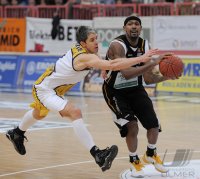 Basketball  1. Bundesliga  10/11   Walter Tigers Tuebingen - EWE  Baskets Oldenburg