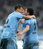 Fussball 2. Bundesliga: Jubel nach dem TOR zum 1:0 , Guillermo Vallori (li,)  mit Benjamin Lauth (1860 Muenchen)