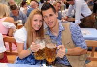 Fussball 2. Bundesliga : TSV 1860 Muenchen auf dem Oktoberfest