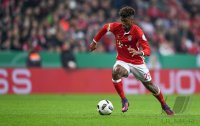 Fussball DFB Pokal 2. Runde 16/17: FC Bayern Muenchen - FC Augsburg