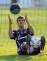 Fussball 1. Bundesliga 11/12: FC Schalke Training in Doha