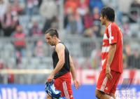 Fussball 1. BL Bayern-Bochum; Zweikampf