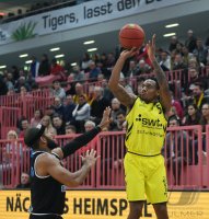 Basketball 2. Bundesliga  19/20: Tigers Tuebingen  - ROEMERSTROM Gladiators Trier