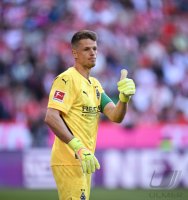 Fussball 1. Bundesliga 24/25: FC Bayern Muenchen - Borussia Moenchengladbach