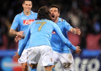 Fussball Champions League  Saison 2011/2012:  Ezequiel Lavezzi (re.) mit Edinson Cavani (Neapel)