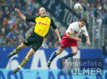 Fussball 1. Bundesliga: Hamburger SV - Dortmund, Zweikampf