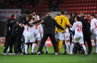 2. Fussball Bundesliga: COTTBUS Jubeltanz nach dem Sieg