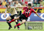 Fussball 1. Bundesliga: Leverkusen - Bayern, Zweikampf