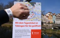 Corona Modelstadt Tuebingen: Tageszertifikat / Tagesticket Armband mit QR Code
